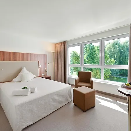 Ringhotel Am Stadtpark فندق 4*