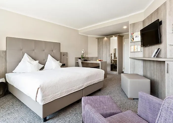 מלון Ringhotel Am Stadtpark 4*